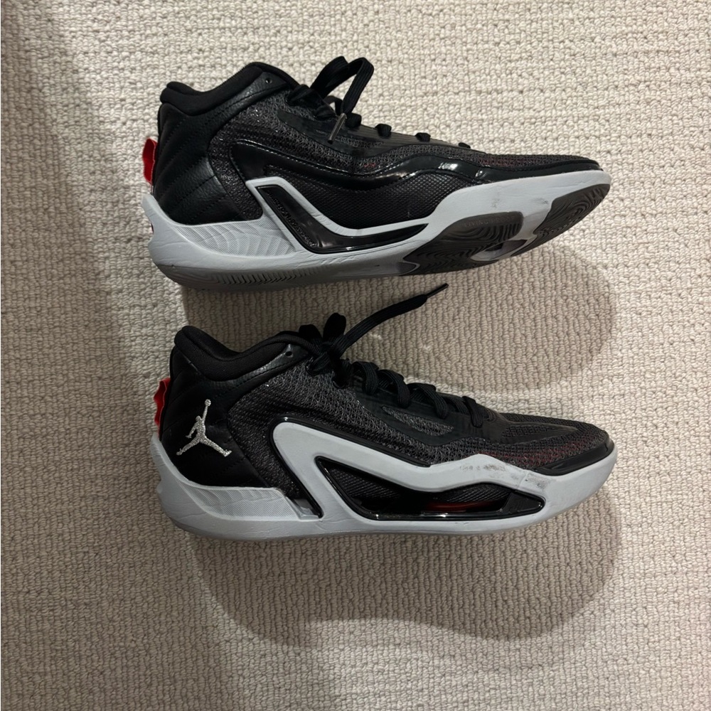 Jayson Tatum Jordan basketball shoes sz 8.5